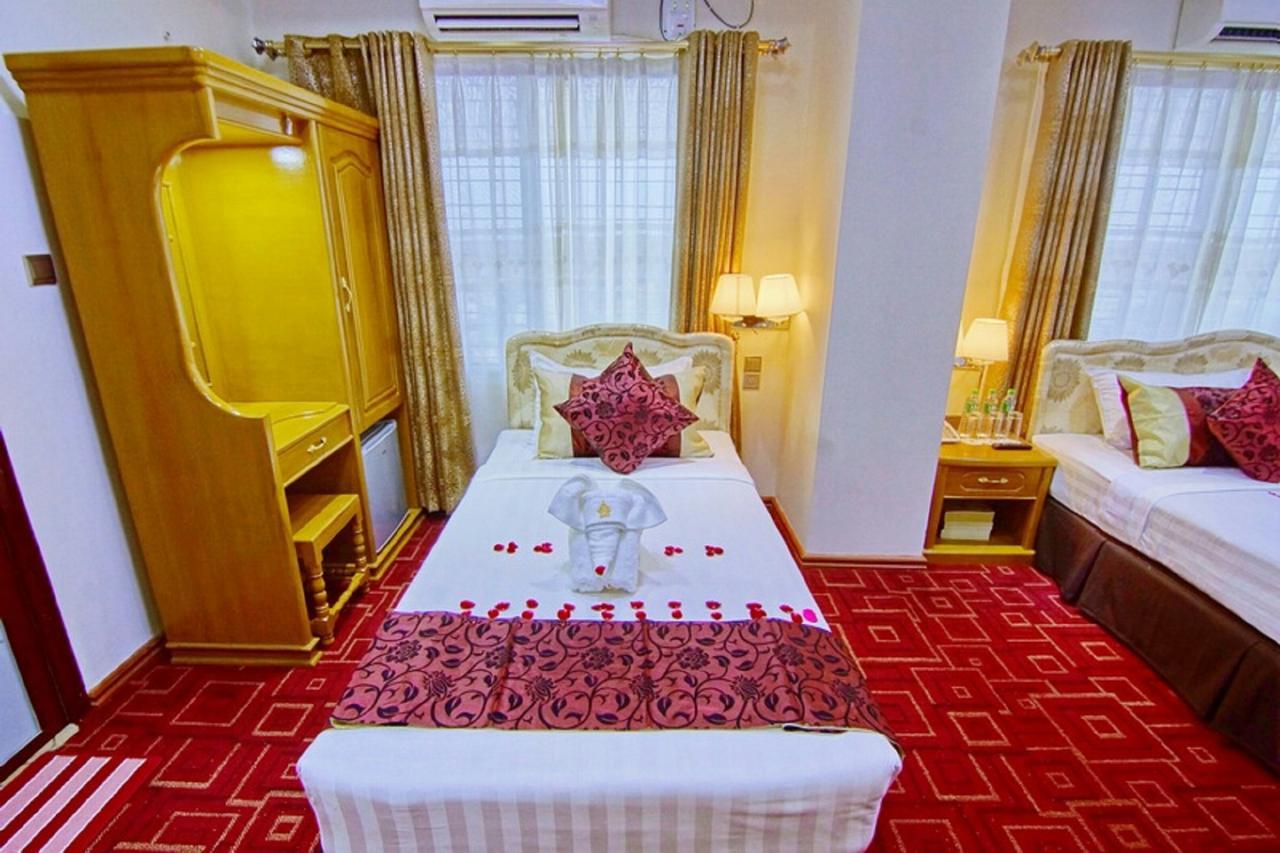 Myat Nan Yone Hotel Мандалей Екстериор снимка